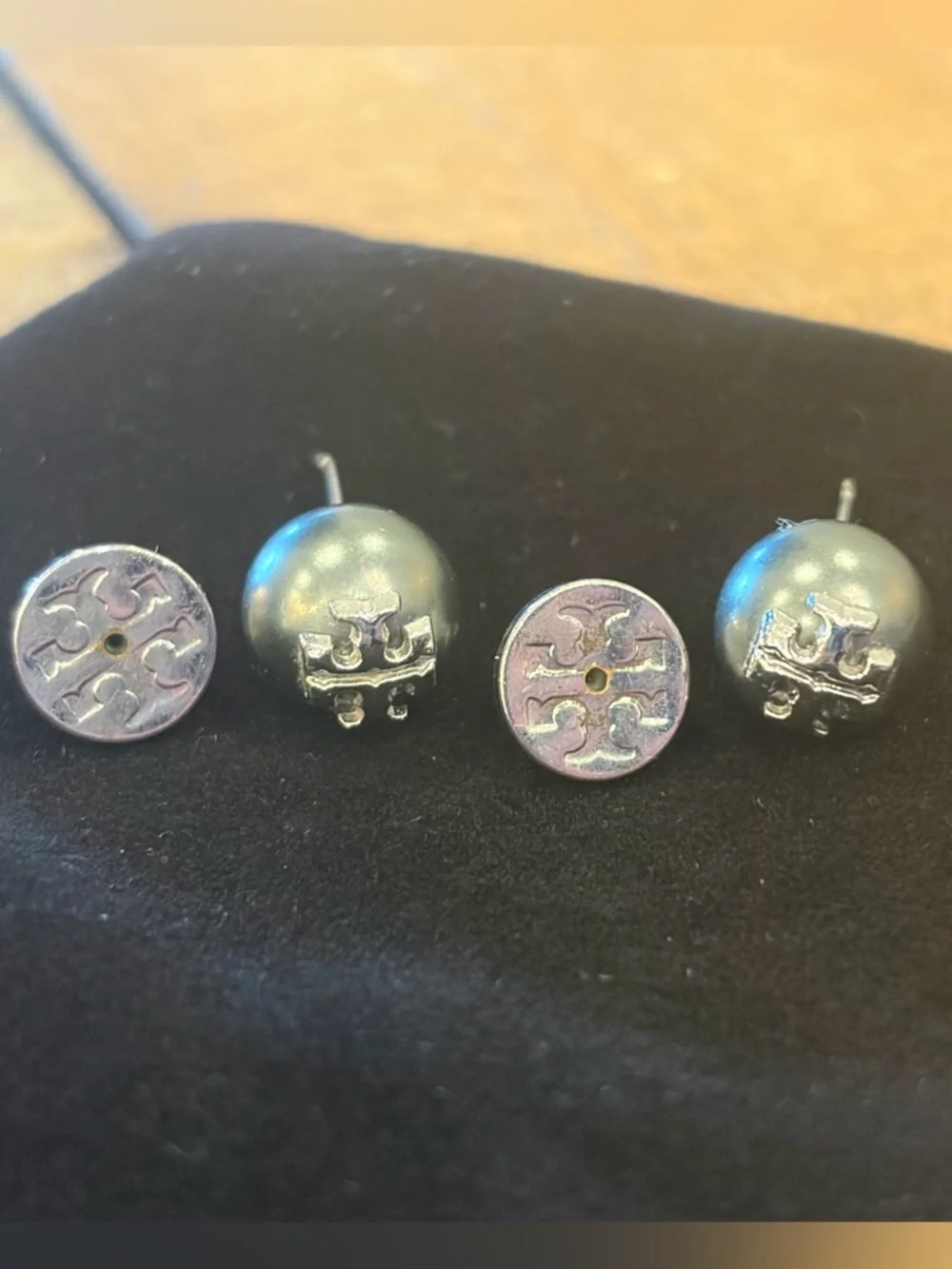Tory Burch Iridescent Pearl and Silver Logo Double-Sided Stud Earrings - Picture 1 of 4